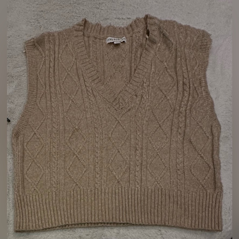 Beautiful And Now This Cable Knit Recycled Blend Sweater Vest  size L